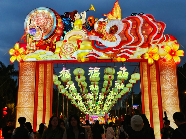 2026马年春节假期，全国最堵十大景区出炉：一眼望不到边的人头！