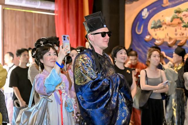 嘉年华开幕!厦门中秋博饼放大招!美好生活推荐官是他→