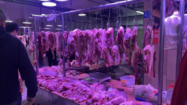 轨道直达的赶场地!地方超大,东西多,买菜这些超方便