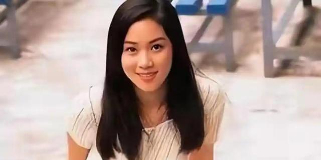 她14岁已是“人间尤物	”，被首富看中花10亿娶回家，8年生了四胎