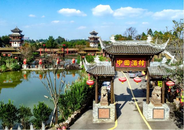 云崖伴暖汤 邂逅冰雪盛景与疗愈时光丨秋假游乡村②