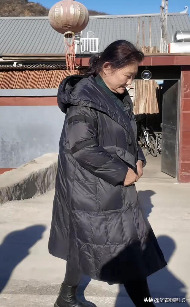 河北一村支书自掏腰包为村民交保8年你咋看