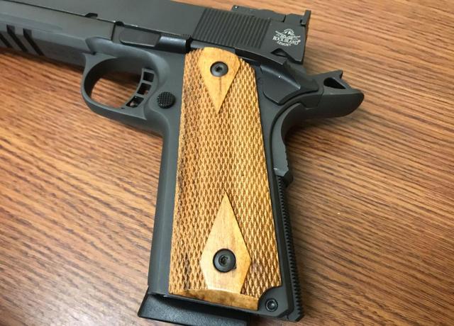 岩岛兵工厂M1911A1 适用专业比赛与实战 经典复刻让人爱不释手