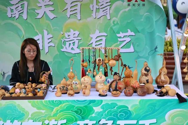给你三个理由！假期来这里，赴场城市狂欢