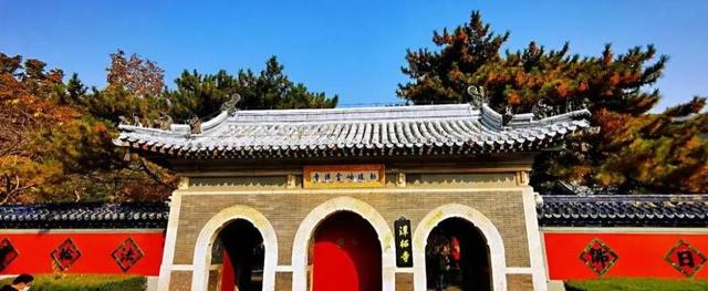 中国有一古寺，庙不大，却有武警24小时站岗，它有何特殊之处？
