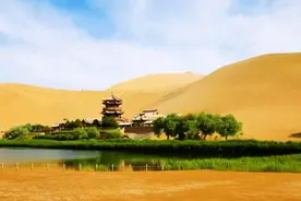 4月1日起，鸣沙山月牙泉景区门票恢复全价图片