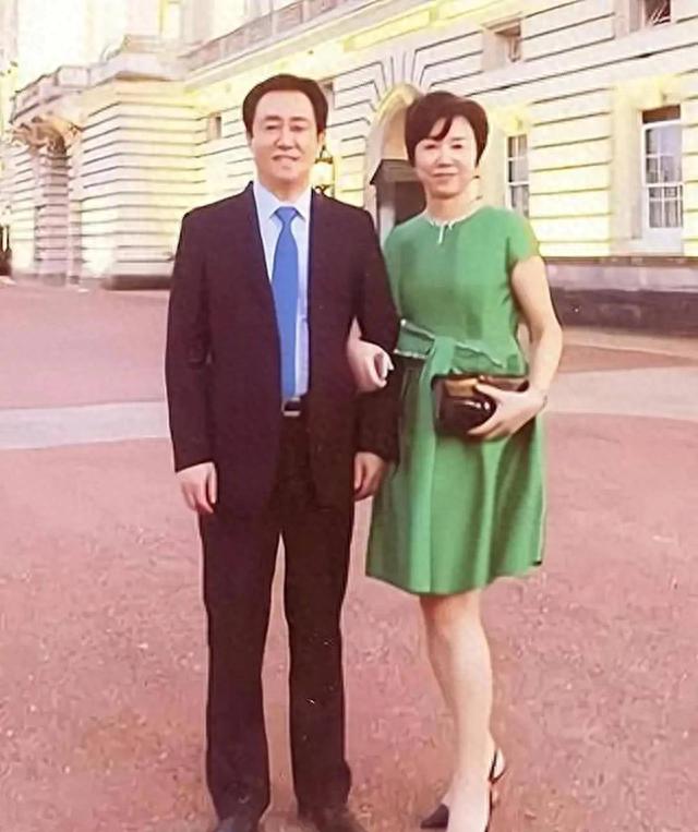 许家印的“神秘女儿”：挥金如土，开上亿跑车，住顶级豪宅！