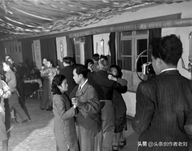 她接到特殊任务：嫁给蒋介石心腹，身份暴露，她对丈夫说了什么？