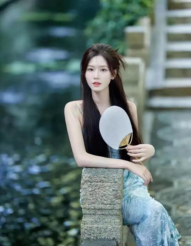 南昌绝美校花,素颜美得惊为天人,无数人的白月光 仙女下凡美若天仙
