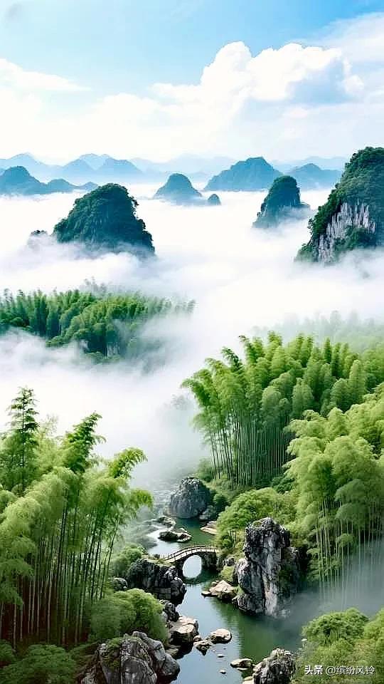 青山如黛，碧水长流