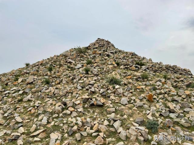 达茂旗达尔罕、百灵庙、乌克忽洞，固阳银号、忽鸡沟田野考察笔记