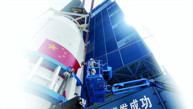 中国航天人用青春与汗水实现从跟跑到领跑的跨越：擎箭向苍穹 不负凌云志