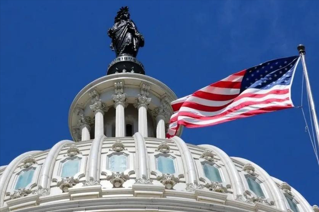 不许特朗普退出中美争锋，83岁拜登带病出山，一开口就冲着中国来