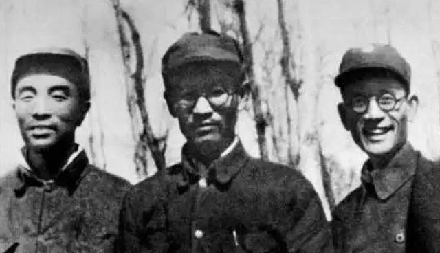 薄一波的两位亲家，一位开国将军，另一位官至副国级，分别是谁？