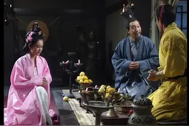 貂蝉先后嫁董卓吕布7年，为何一直没怀孕？你看王允对貂蝉干了啥图片