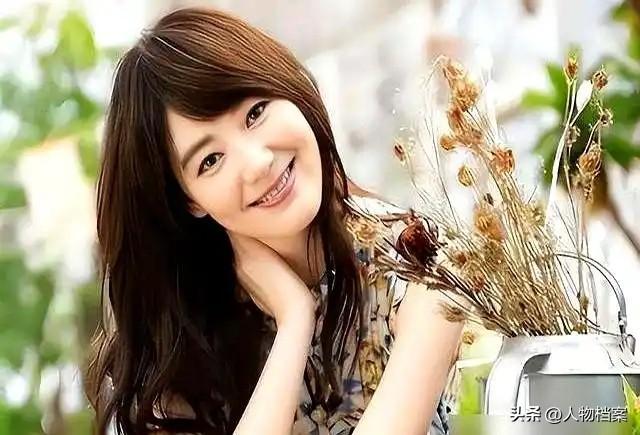 讨好大佬陪睡上位？遭央视“开除”？曾是央视女主持谣言有多离谱