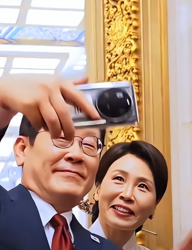 雷军在聂卫平葬礼上的一个特殊举动	，实现口碑暴涨