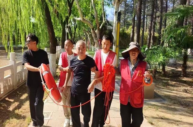 天台山管委会组织鸡峰山景区、宝鸡人民公园开展防汛防内涝应急演练 筑牢景区安全防线
