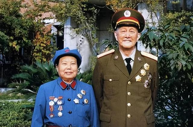 77年邓华复出，叶剑英问他有何要求，邓华：让我老哥重回部队工作