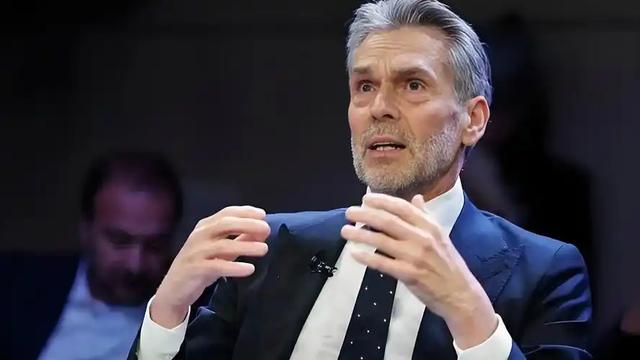 欠中企10亿！荷兰对华工厂断供，报应来了，荷兰首相要被赶下台了