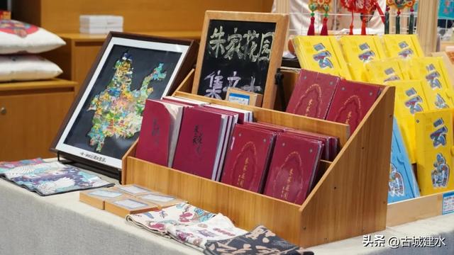 建水迎来暑期旅游“热潮”