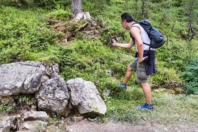 报名费涨至1800元！荒野大赛爆火背后，谁在赚情绪的钱？