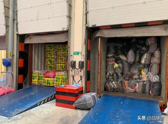 2亿台手机、千万只袋子、4亿旧衣！中国小生意在非洲狂揽百亿市场