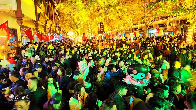 天水“黄金大道”嘉年华圆满谢幕:落叶为笺,共赴明年金色之约!