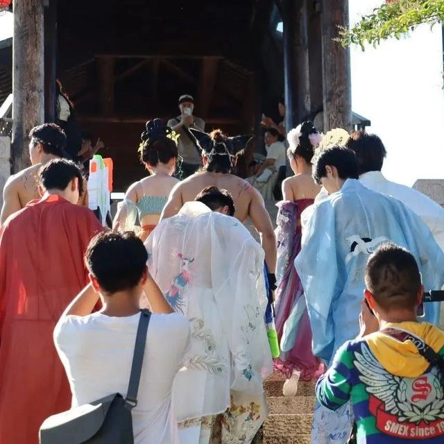 朱仙古镇启封故园，泼水电音派对奏响夏日最强音