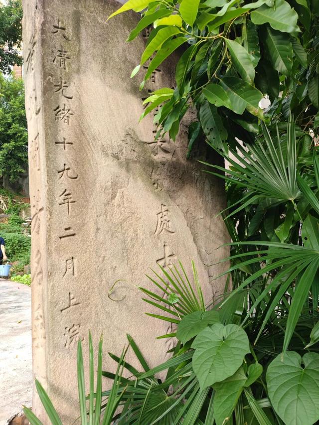 重庆巴南拥有多个历史文化古迹的街道，100米之内有三座古桥重庆巴南拥有多个历史文化古迹的街道，100米之内有三座古桥