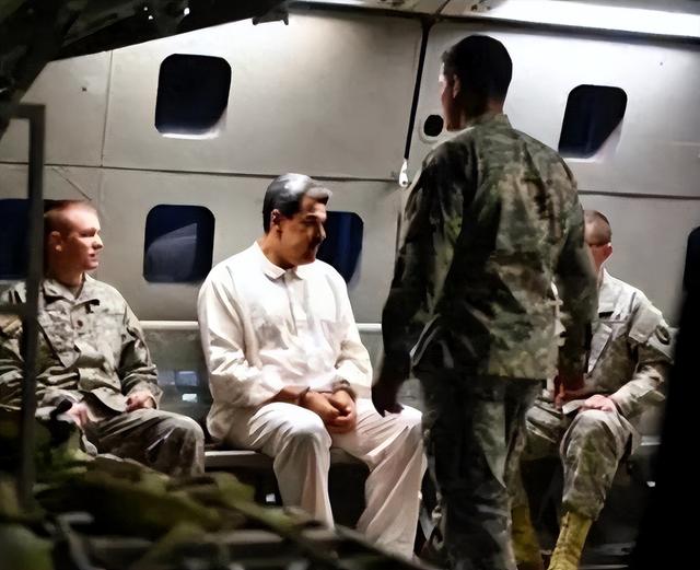 联合国管不了	，特朗普在空军一号紧急表态：中国有对付我们的手段