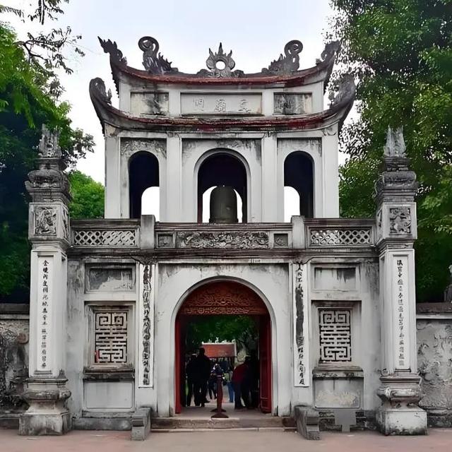 走进越南河内文庙-国子监
