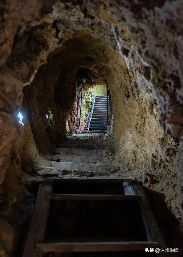 渠县賨人谷的秋天“水”醒啦，去解锁川东小九寨！