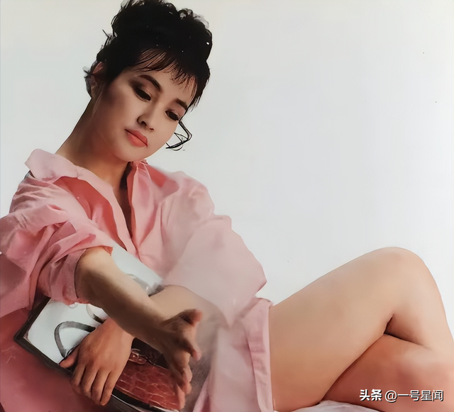 钱再多有什么用？75岁的“风流妖精”刘晓庆，已经走上另一条道路