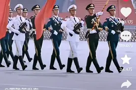 国防部入驻抖音，各方官媒纷纷露脸支持，我却笑死在评论区里！图片