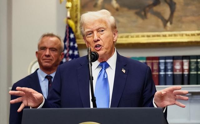 全世界都被普京骗了！打击乌克兰只是个幌子，真正目标已布局四年