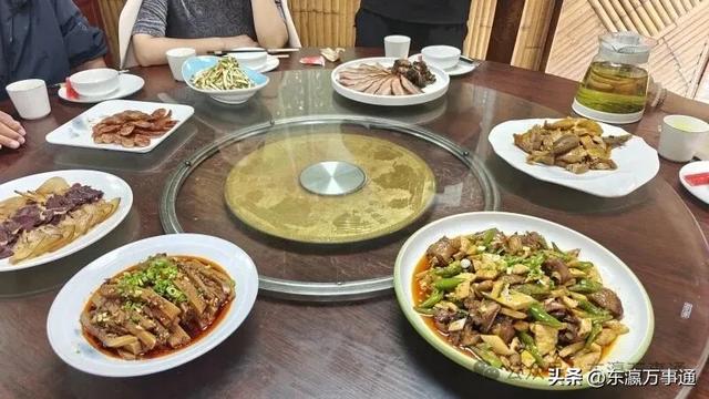 程肖梅：我的“北川记忆”——羌王竹海的全竹宴