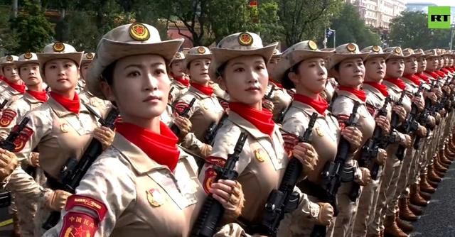 九三阅兵民兵方队女领队身份曝光，出生在革命老区，是一名女乡长