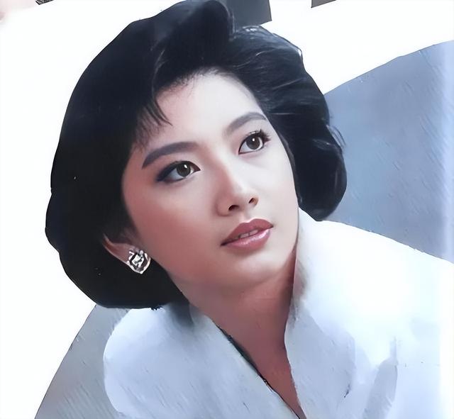 “最美赵敏”悲惨人生：被父性侵，被丈夫家暴，去世三天才被发现