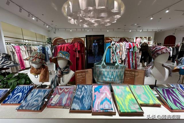 央视热播剧《红石榴餐厅》带火乌鲁木齐，新疆冰雪季魅力无穷