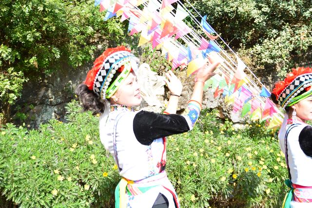 聆音赏舞：在红河弥勒“阿细跳月”山寨触摸古老民族的灵魂