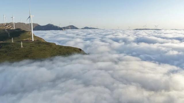 打卡宕昌草原，风车云海皆是诗