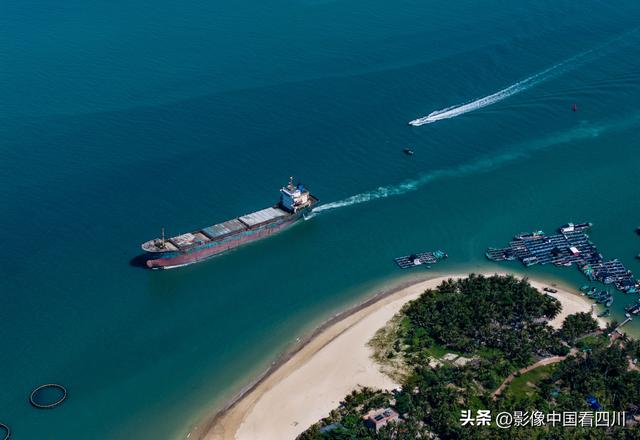 海南文昌：椰林湾引客来