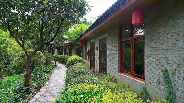 盘州市哒啦仙谷景区：清凉夏日，绿色植物园成为避暑游客热门打卡地
