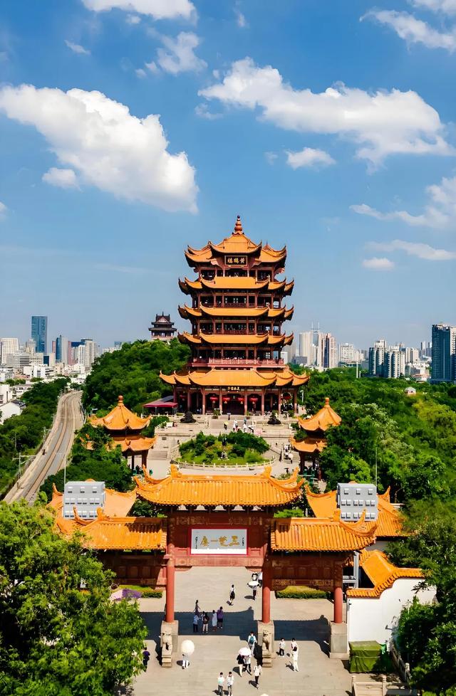 湖北怪景，专家直呼不可思议，游客拍完照片不敢相信。