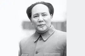 演员古月：一婚丧妻，二婚离异，三婚娶了扮演宋庆龄的特型女演员图片