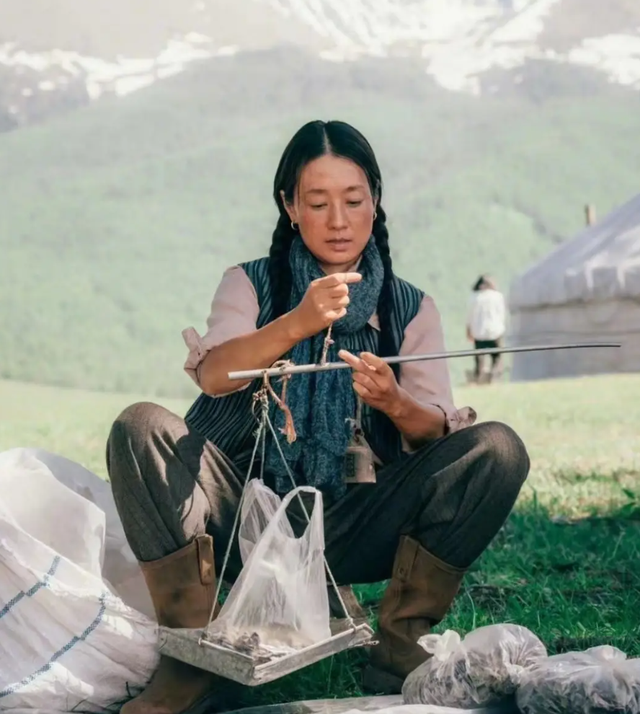 官媒发文，高调官宣49岁马伊琍喜讯，全网恭喜，终于等到这一天