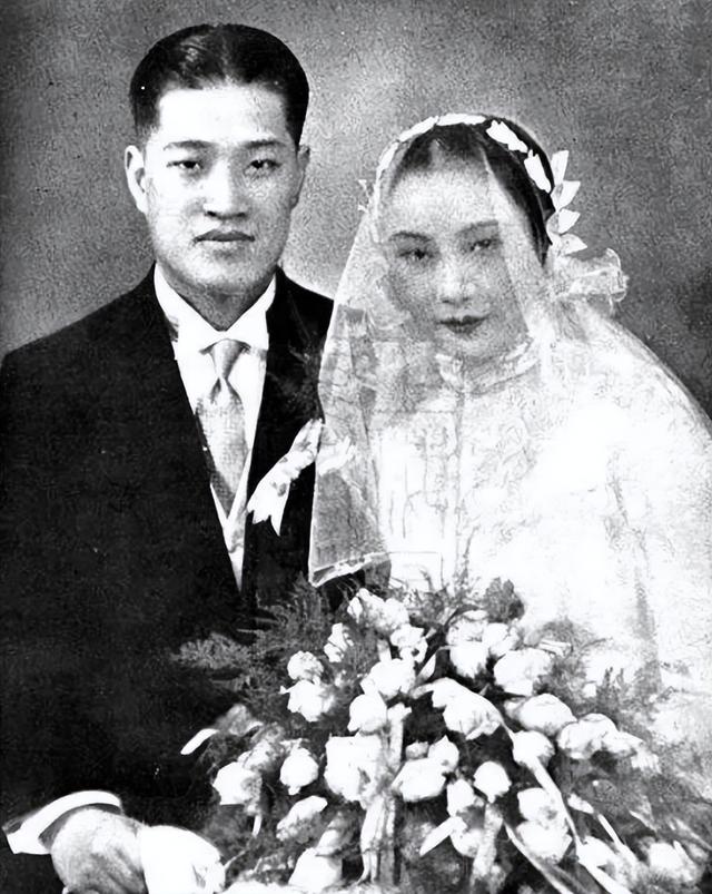 戴笠与胡蝶的真实影像，胡蝶美艳摄人心魄，戴笠面容冷峻不怒自威