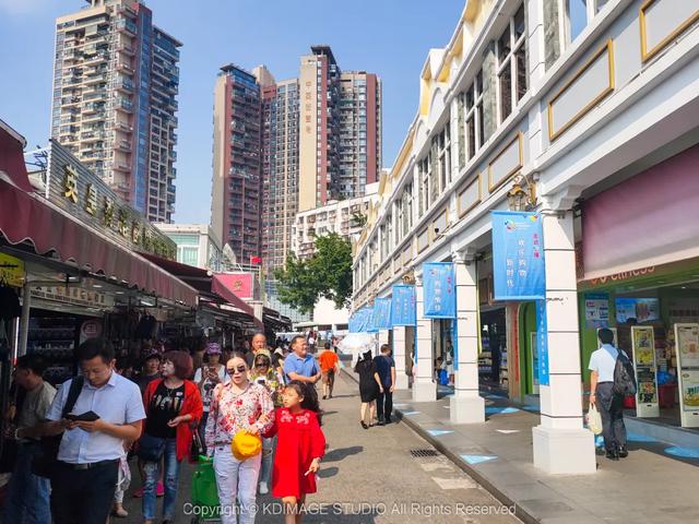 深圳这条街，曾经挤破头都难进入，现在扫码就进却为何没人去了？