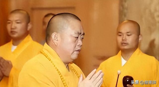 少林寺总裁释永信被带走调查！被曝敛财数十亿、豪车娶妻生活奢靡